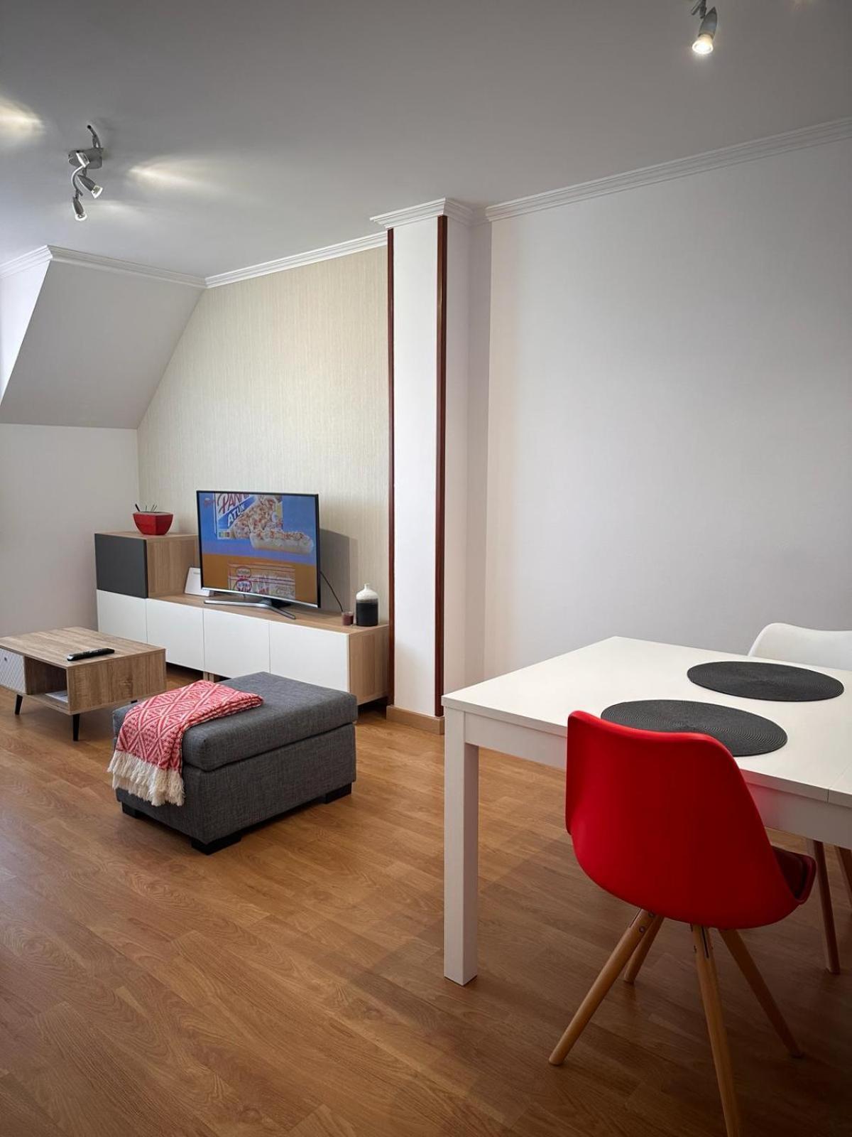Piso Oroso No Camino Apartment Сигуейро Екстериор снимка
